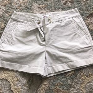 Khaki Vineyard Vines shorts!!!